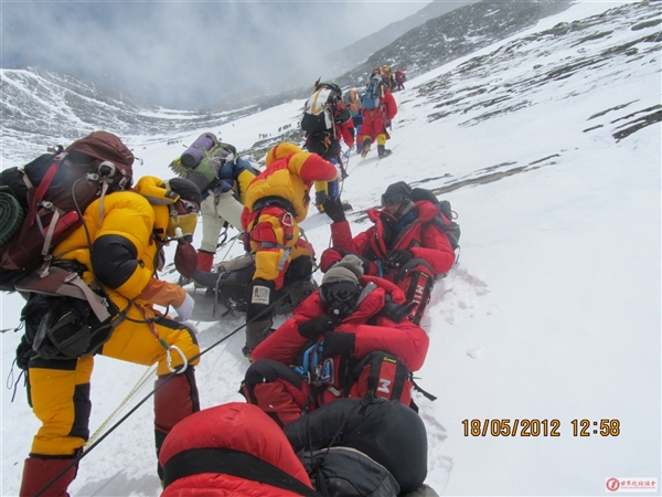 世界上9天内成功登上珠穆朗玛峰次数最多人—— Kame Sherpa