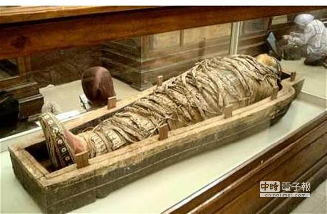 在古埃及，人们普遍相信人能够在死后復活，因此并非只有法老才制作木乃伊。(图/互动百科)
